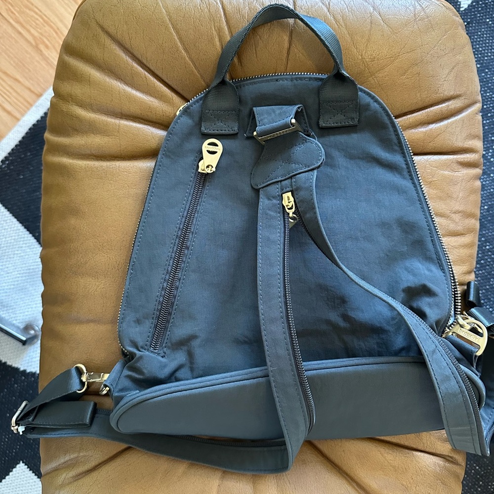 Baggallini Medium Backpack - image 6